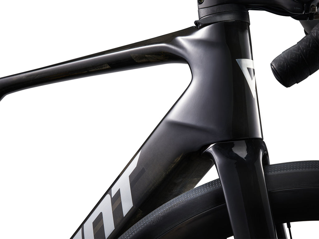 Giant Defy Advanced E+ Elite 1 E-Bike - Raw Carbon