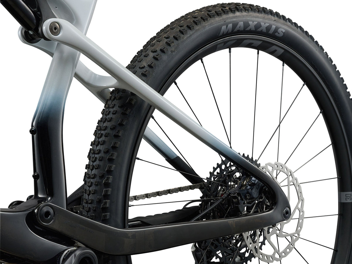 Liv Pique X Advanced SL 2 Mountain Bike - White/Carbon