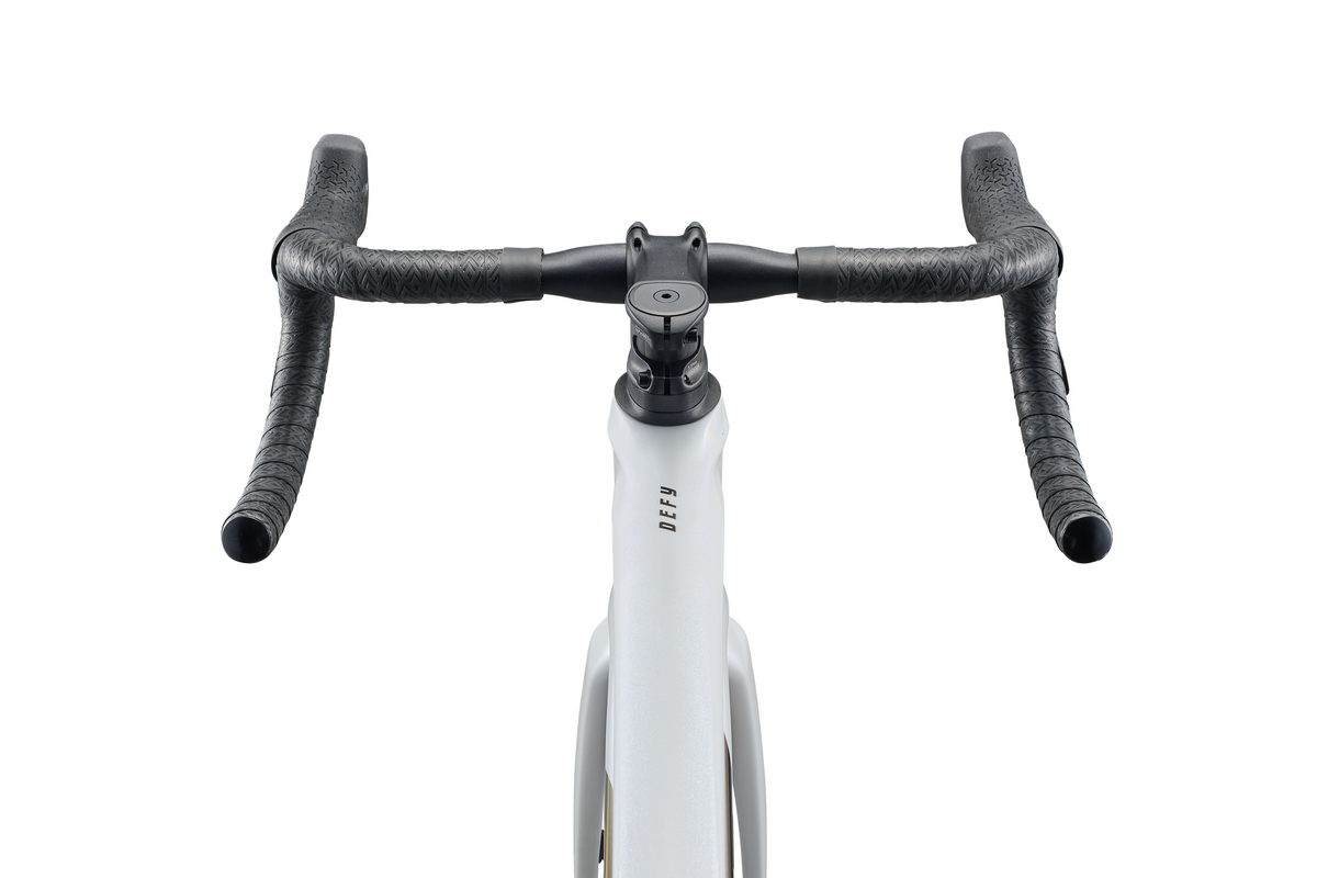 Giant Defy Advanced Pro 1 Road Bike - White