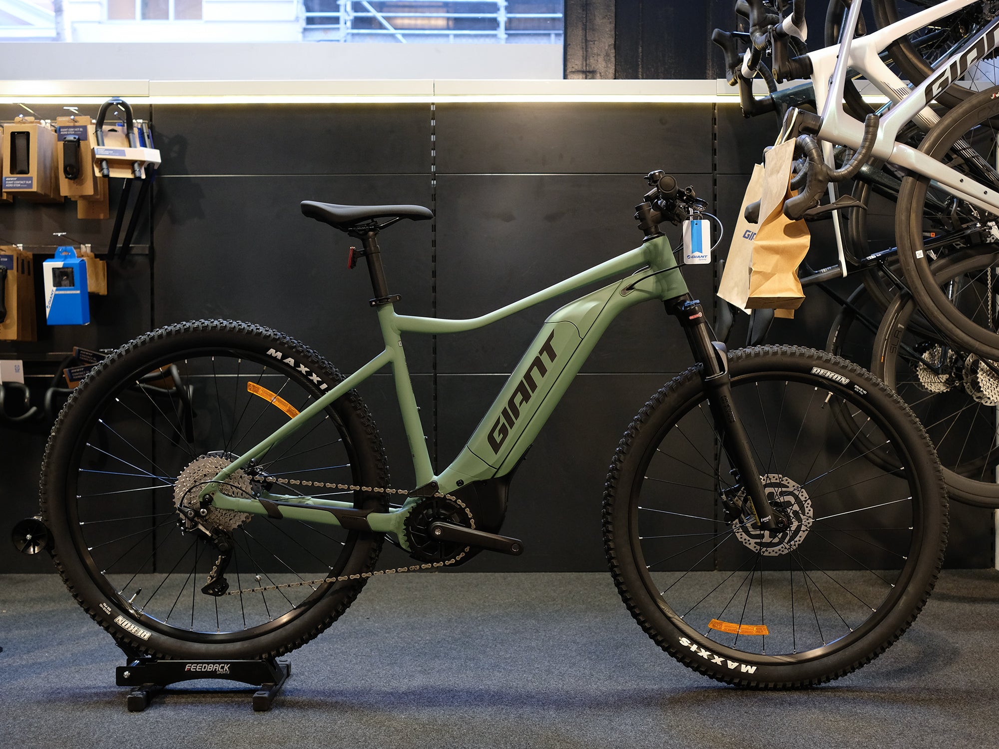 Giant Talon E 1 Shale Green Giant Sydney